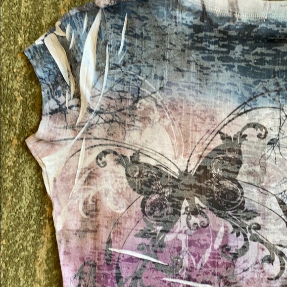 Maurices butterfly T-shirt - Picture 7 of 10